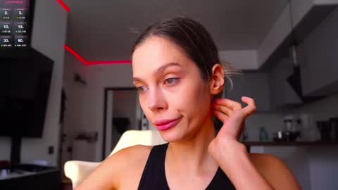 Snapshot of whitebanny chatting on 11/15/25, 06:11 Kate online show from 11/15/25, 06:11