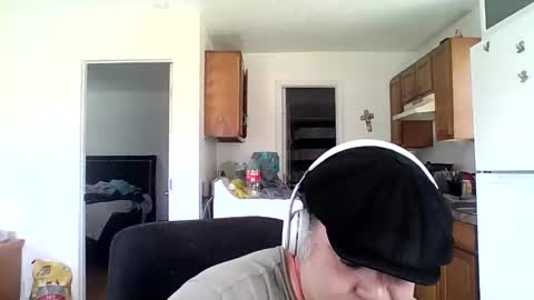 Snapshot of whiteboyguidx chatting on 12/19/25, 04:03 Tony Floyd online show from 12/19/25, 04:03