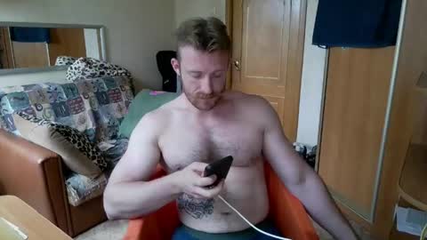 Snapshot of whitebull97 chatting on 06/04/26, 02:45 WhiteBull online show from 06/04/26, 02:45