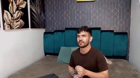 Dylan white online show from 02/11/25, 05:40