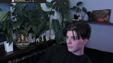 Snapshot of whiteegrimm chatting on 11/19/25, 08:31 Gus online show from 11/19/25, 08:31