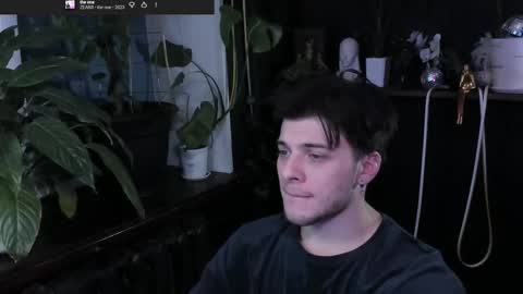 Snapshot of whiteegrimm chatting on 12/20/25, 12:07 Gus online show from 12/20/25, 12:07