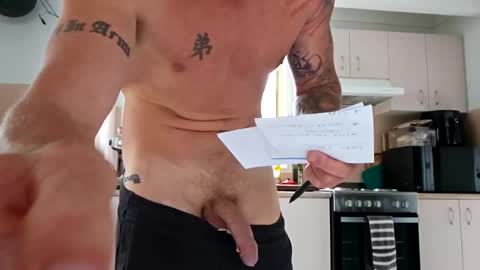 Snapshot of whitehung87 chatting on 01/01/25, 08:26 whitehung87 online show from 01/01/25, 08:26