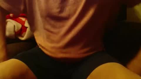 Snapshot of whitemi72975 chatting on 09/16/25, 09:32 Whitey online show from 09/16/25, 09:32