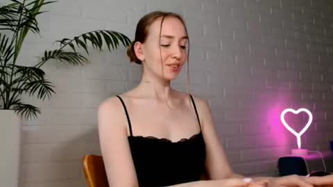 Snapshot of whiteprincessluna chatting on 07/06/26, 03:03 You wont find me here on Saturdays and Sundays online show from 07/06/26, 03:03