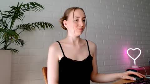 Snapshot of whiteprincessluna chatting on 07/16/26, 12:33 You wont find me here on Saturdays and Sundays online show from 07/16/26, 12:33