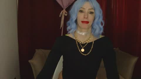 White Queen online show from 02/05/25, 11:23