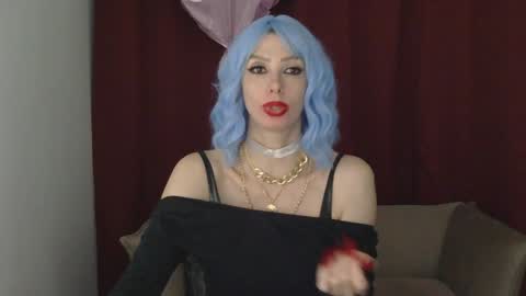 White Queen online show from 02/08/25, 08:10