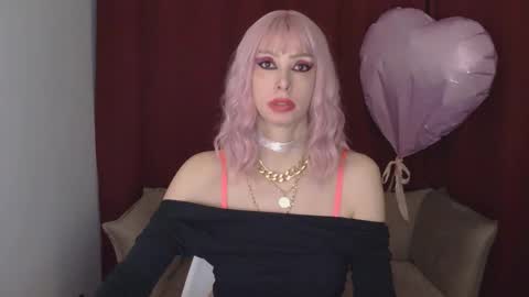 White Queen online show from 02/18/25, 04:37