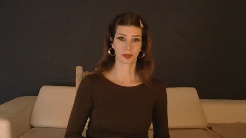 White Queen online show from 10/16/25, 11:55