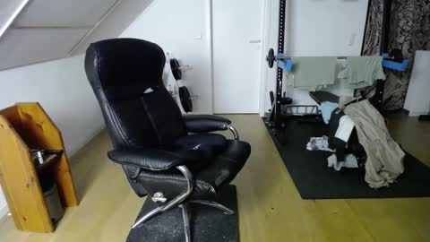 Snapshot of whiterabbit_86 chatting on 12/15/24, 08:36 whiterabbit_86 online show from 12/15/24, 08:36