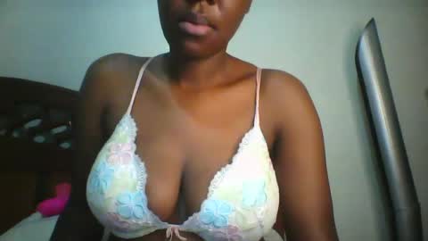 whitney_ly online show from 05/06/26, 12:32