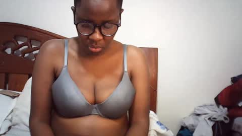 Snapshot of whitney_ly chatting on 08/06/26, 06:54 whitney_ly online show from 08/06/26, 06:54