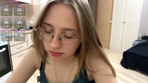 Vicky online show from 04/25/26, 07:11