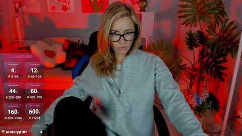 whitneypunnch online show from 12/03/25, 08:12