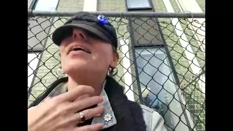 Snapshot of who_is_miss_dior chatting on 12/17/25, 05:30 Miss Dior online show from 12/17/25, 05:30