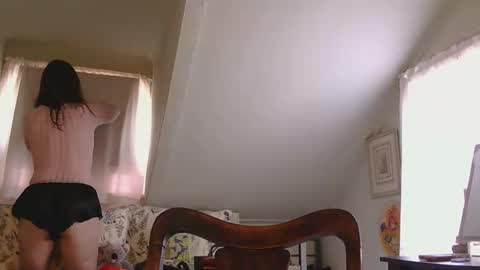 Snapshot of who_is_miss_dior chatting on 01/16/26, 06:12 Miss Dior online show from 01/16/26, 06:12