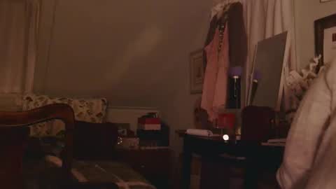 Snapshot of who_is_miss_dior chatting on 02/06/26, 05:56 Miss Dior online show from 02/06/26, 05:56