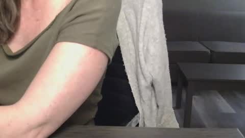 Snapshot of who_is_miss_dior chatting on 02/09/26, 02:15 Miss Dior online show from 02/09/26, 02:15