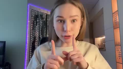 Snapshot of whoisalisa chatting on 01/03/25, 09:47 Alisa online show from 01/03/25, 09:47