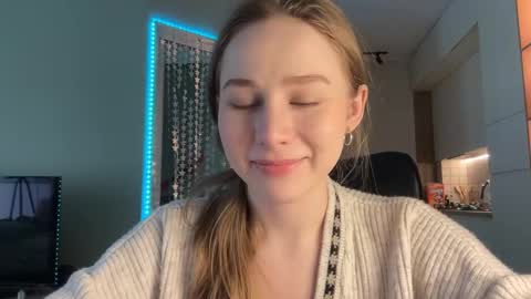 Snapshot of whoisalisa chatting on 01/19/25, 09:44 Alisa online show from 01/19/25, 09:44