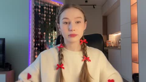 Snapshot of whoisalisa chatting on 02/01/25, 06:32 Alisa online show from 02/01/25, 06:32