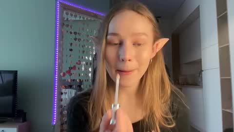 Snapshot of whoisalisa chatting on 02/02/25, 06:37 Alisa online show from 02/02/25, 06:37