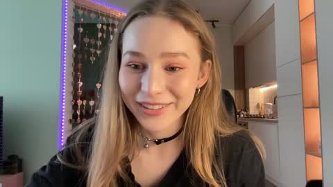 Snapshot of whoisalisa chatting on 02/05/25, 10:08 Alisa online show from 02/05/25, 10:08