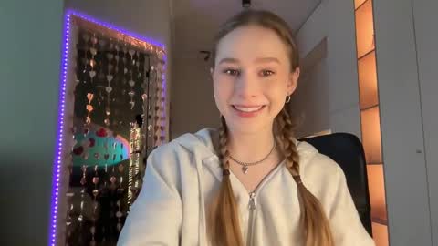 Snapshot of whoisalisa chatting on 03/01/25, 07:30 Alisa online show from 03/01/25, 07:30