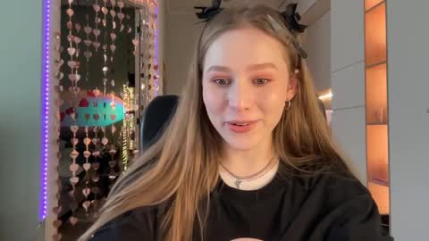 Snapshot of whoisalisa chatting on 03/02/25, 10:14 Alisa online show from 03/02/25, 10:14