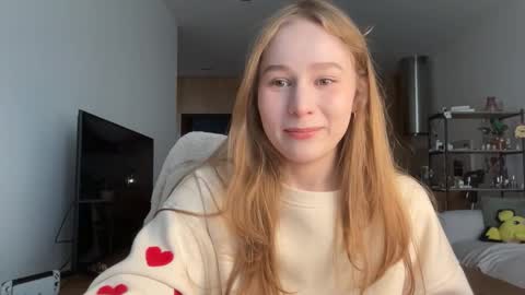 Snapshot of whoisalisa chatting on 09/20/25, 07:31 Alisa online show from 09/20/25, 07:31