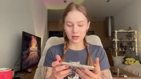 Snapshot of whoisalisa chatting on 11/06/25, 07:20 Alisa online show from 11/06/25, 07:20