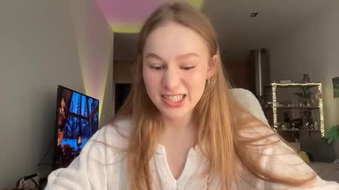 Snapshot of whoisalisa chatting on 12/01/25, 07:13 Alisa online show from 12/01/25, 07:13