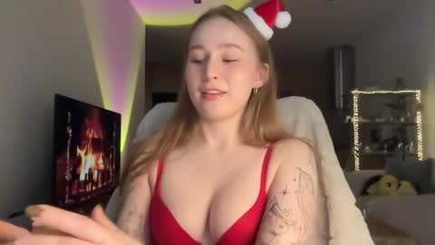 Snapshot of whoisalisa chatting on 12/04/25, 07:39 Alisa online show from 12/04/25, 07:39