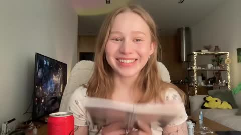 Alisa online show from 04/06/26, 07:42