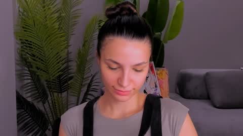 whoislulu online show from 01/17/25, 10:34