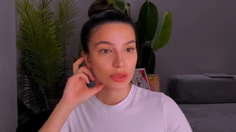 whoislulu online show from 01/31/25, 10:21