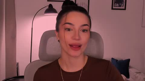 whoislulu online show from 04/10/26, 06:34