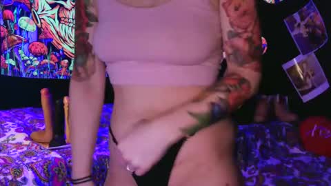 Snapshot of whosplayingwithfire chatting on 02/18/25, 10:38 Fire C online show from 02/18/25, 10:38