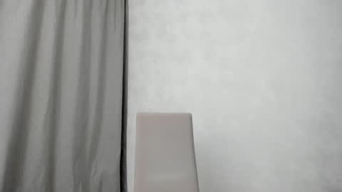 Snapshot of why_again_me chatting on 02/13/26, 08:16 Veronica online show from 02/13/26, 08:16