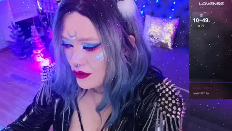 Laura  online show from 01/01/25, 12:11