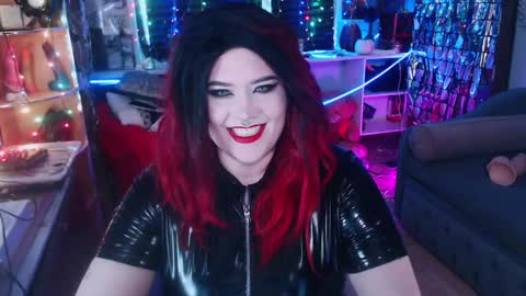 Laura  online show from 01/19/25, 11:12