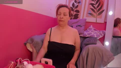 Snapshot of wife_mature chatting on 01/12/25, 12:23 sussy online show from 01/12/25, 12:23