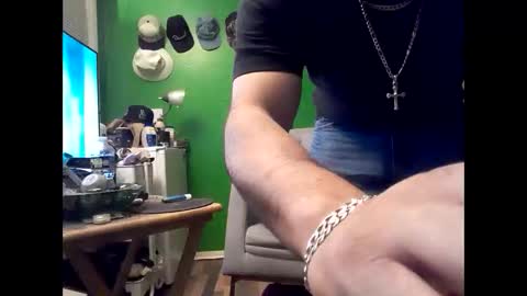 Snapshot of wifeleftm chatting on 03/02/26, 01:08 simbastud online show from 03/02/26, 01:08