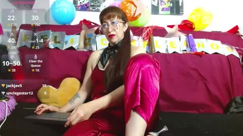 VICTORIA online show from 11/21/25, 01:04