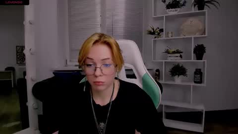 wild_berry_soul online show from 10/25/25, 06:10