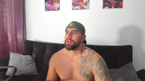 Devon and Chloe online show from 01/30/25, 03:19