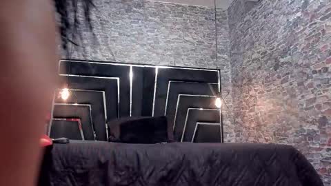 wild_firee_ online show from 03/23/26, 08:13