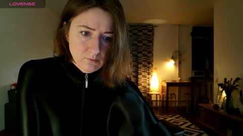 wild_peony online show from 02/12/26, 04:13