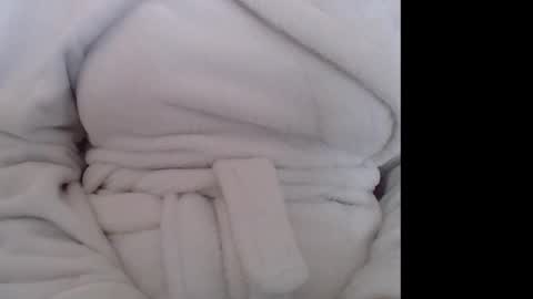 Snapshot of wild_seduction chatting on 10/06/25, 02:36 Ella online show from 10/06/25, 02:36